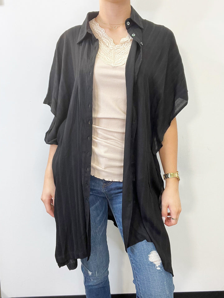 Draping, Oversized, Collard Button Up Top